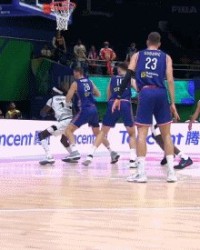 欧冠决赛-南苏丹篮协：西马尼齐摘肾很不幸 但反对种族歧视