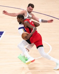 欧冠决赛-NBA全明星花式拉票 吴艳妮&amp;周琦toKD 张镇麟to东契奇 周琦to切特