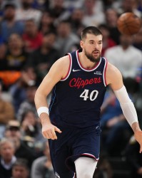 欧冠决赛下注-祖巴茨：我非常享受和哈登打球 只要我跑位正确他一定能找到我